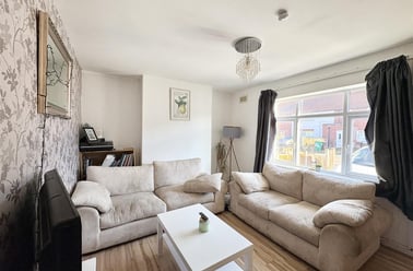 Aston Avenue, Lenton Abbey, Nottingham - Image 2